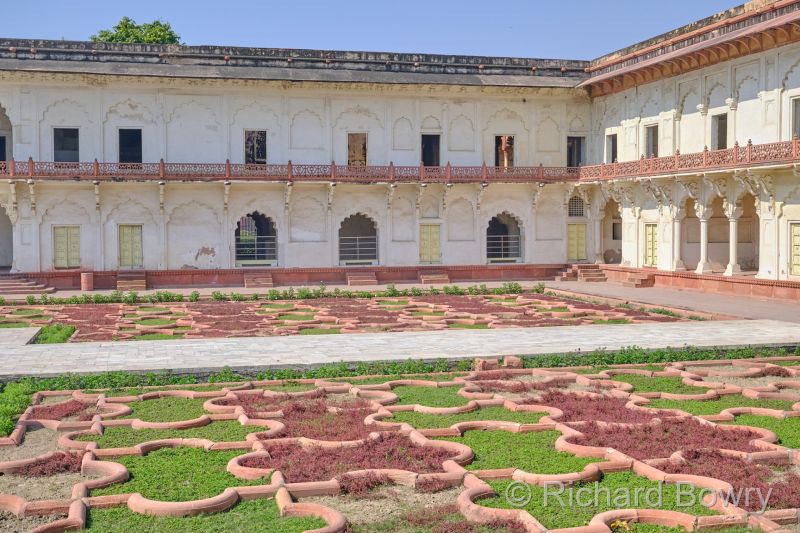 Agra at 2026-02-06 12.00.59